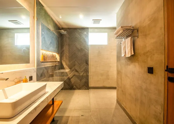 New 4Br Villa 200M To The Beach Canggu 别墅