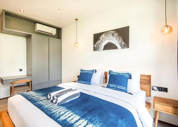 New 4Br Villa 200M To The Beach Canggu *