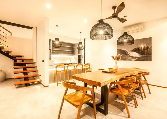 New 4Br Villa 200M To The Beach Canggu 别墅 坎古