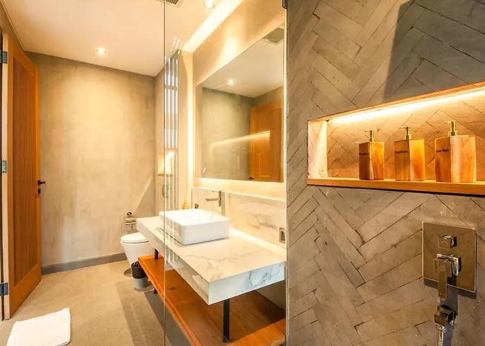 New 4Br Villa 200M To The Beach Canggu 别墅