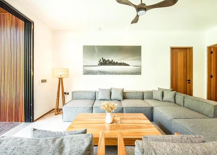 New 4Br Villa 200M To The Beach Canggu 别墅